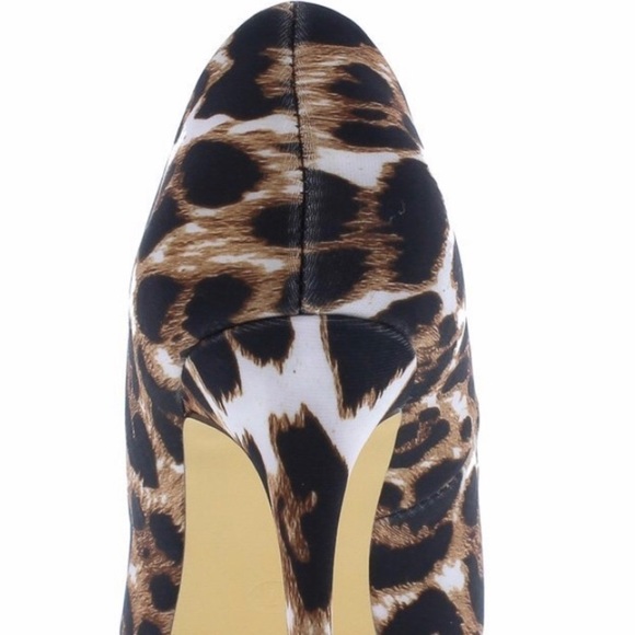 Leopard pointy peep toe platform heels by Liliana - Picture 4 of 4